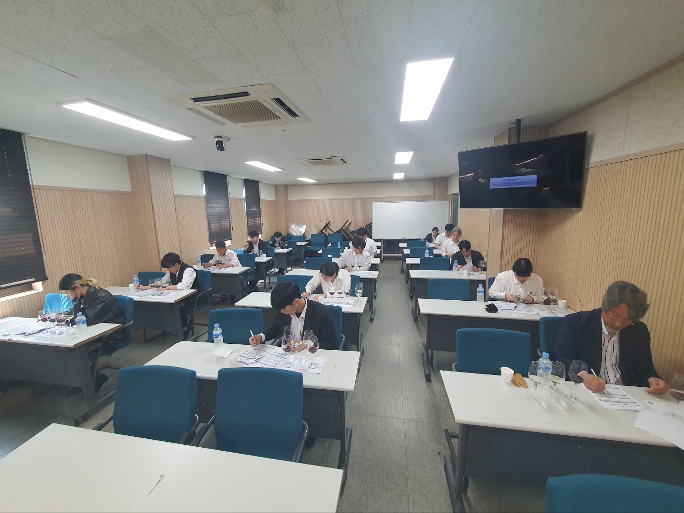 와인사이언스학과 재학생 12명, 소믈리에 자격증 동시 취득!